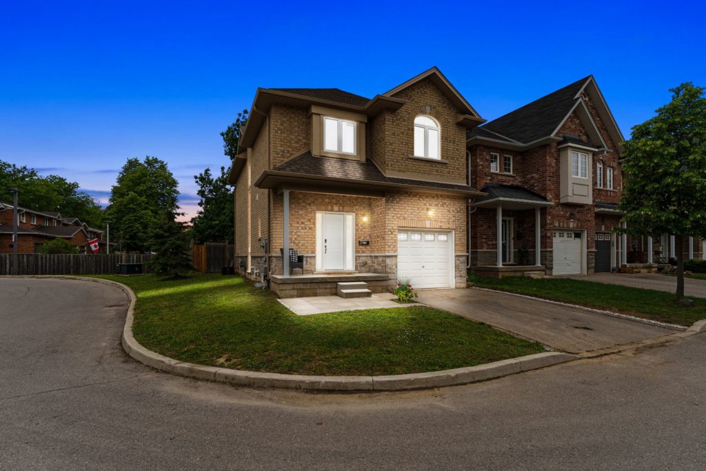 9-257 Carla Ave, Stoney Creek